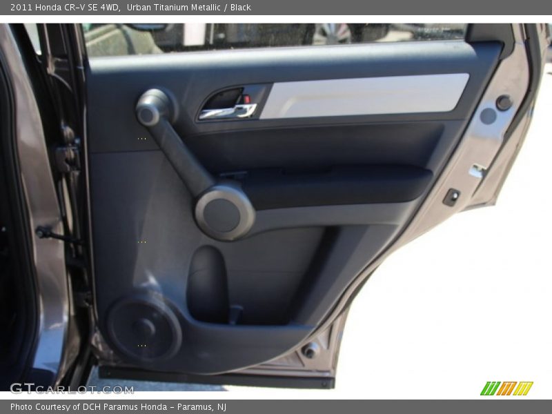 Urban Titanium Metallic / Black 2011 Honda CR-V SE 4WD