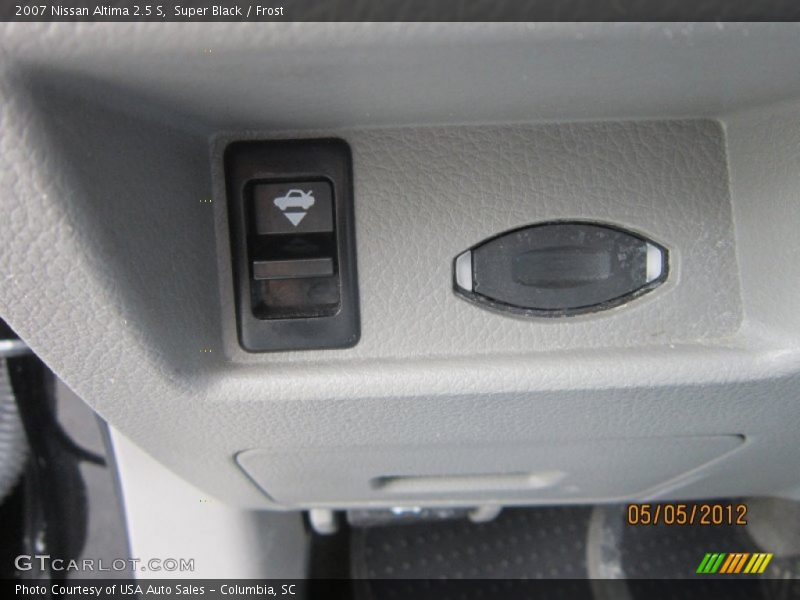 Super Black / Frost 2007 Nissan Altima 2.5 S