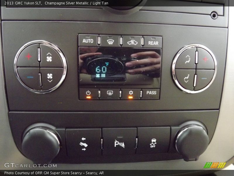 Champagne Silver Metallic / Light Tan 2013 GMC Yukon SLT