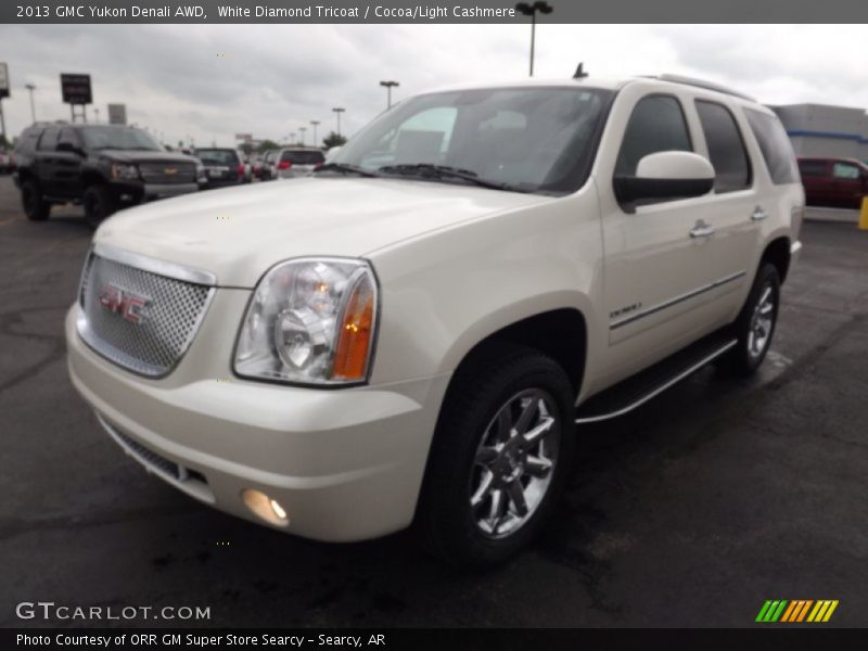 White Diamond Tricoat / Cocoa/Light Cashmere 2013 GMC Yukon Denali AWD