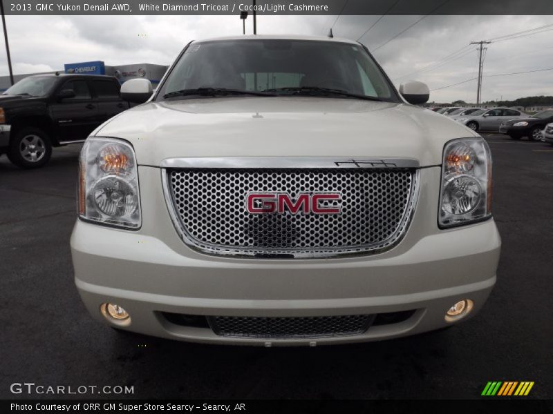 White Diamond Tricoat / Cocoa/Light Cashmere 2013 GMC Yukon Denali AWD