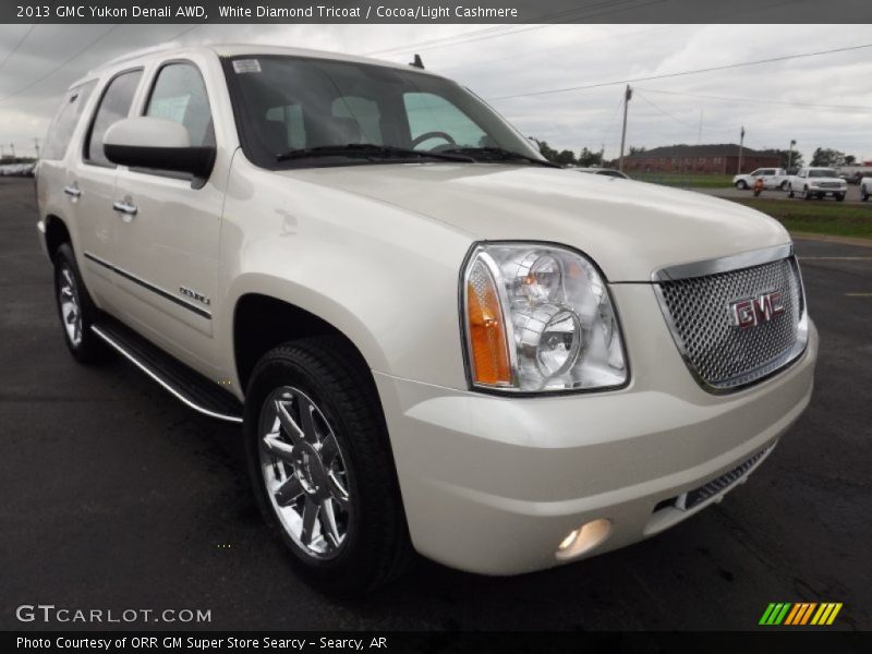 White Diamond Tricoat / Cocoa/Light Cashmere 2013 GMC Yukon Denali AWD