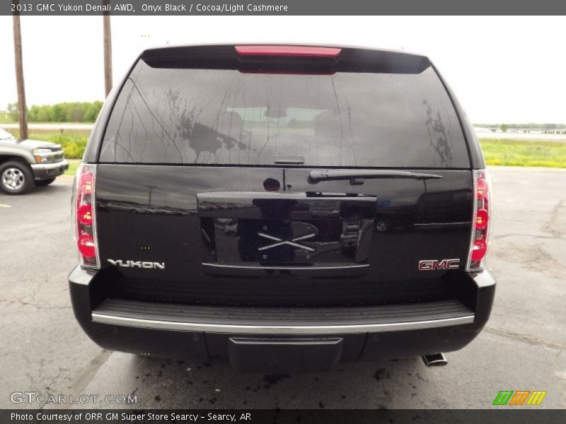 Onyx Black / Cocoa/Light Cashmere 2013 GMC Yukon Denali AWD