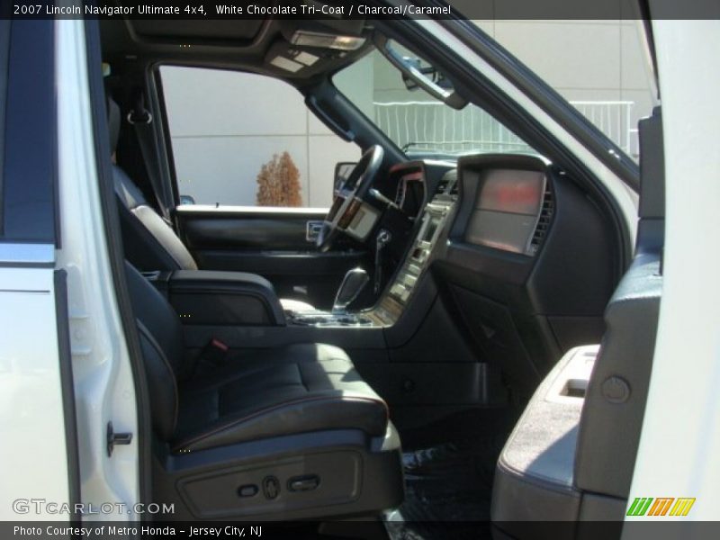 White Chocolate Tri-Coat / Charcoal/Caramel 2007 Lincoln Navigator Ultimate 4x4
