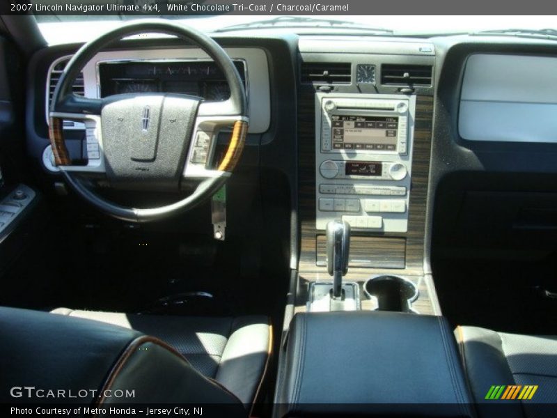 White Chocolate Tri-Coat / Charcoal/Caramel 2007 Lincoln Navigator Ultimate 4x4