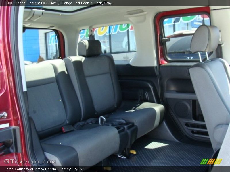 Rear Seat of 2006 Element EX-P AWD