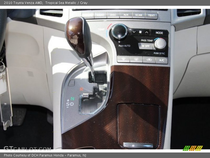 Tropical Sea Metallic / Gray 2010 Toyota Venza AWD