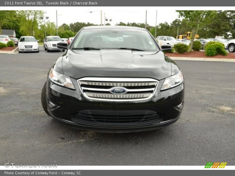 Tuxedo Black / Charcoal Black 2011 Ford Taurus SEL