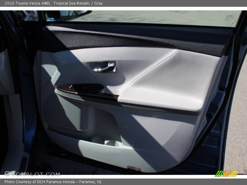 Tropical Sea Metallic / Gray 2010 Toyota Venza AWD