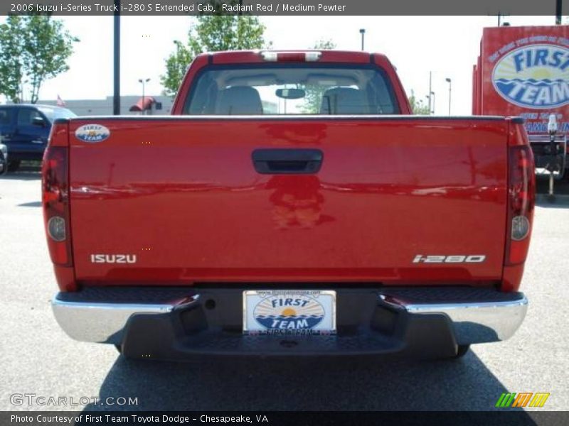 Radiant Red / Medium Pewter 2006 Isuzu i-Series Truck i-280 S Extended Cab