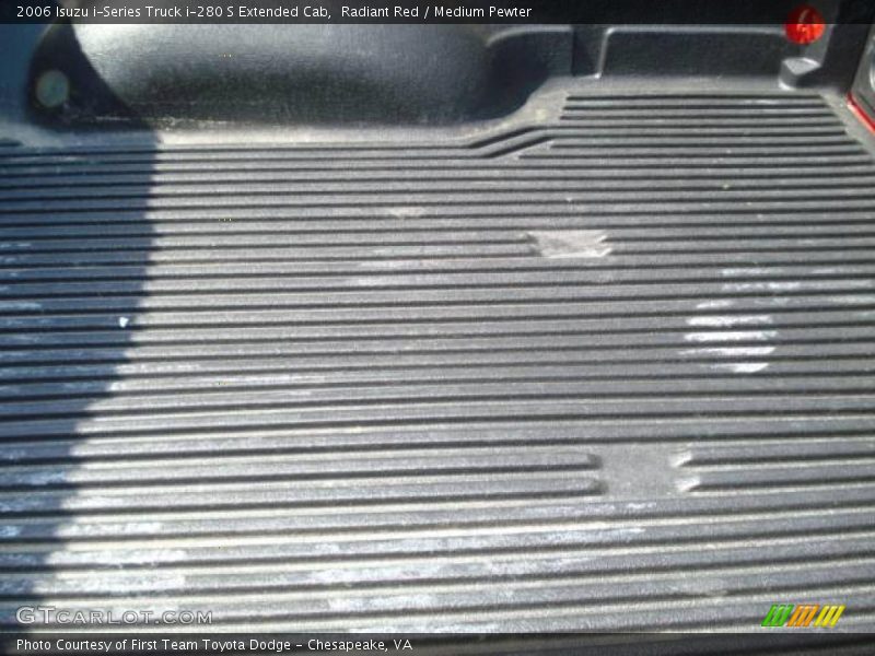 Radiant Red / Medium Pewter 2006 Isuzu i-Series Truck i-280 S Extended Cab