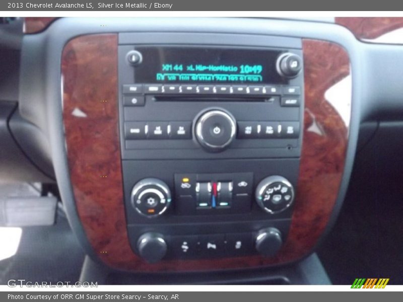 Silver Ice Metallic / Ebony 2013 Chevrolet Avalanche LS
