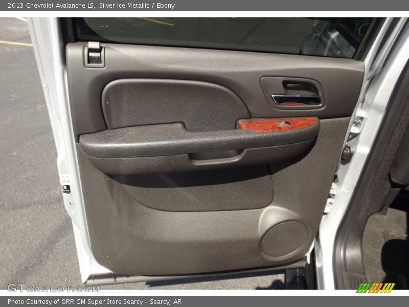 Silver Ice Metallic / Ebony 2013 Chevrolet Avalanche LS