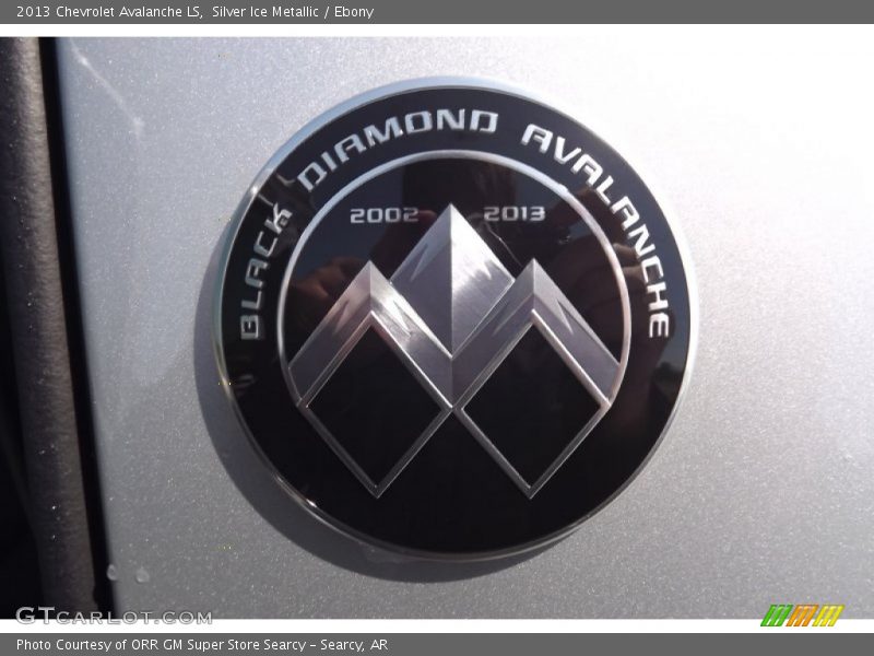 Silver Ice Metallic / Ebony 2013 Chevrolet Avalanche LS