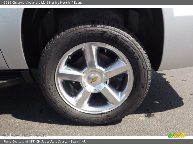 Silver Ice Metallic / Ebony 2013 Chevrolet Avalanche LS