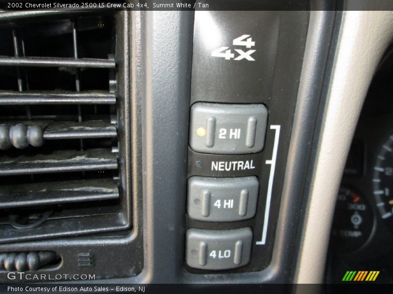 Controls of 2002 Silverado 2500 LS Crew Cab 4x4