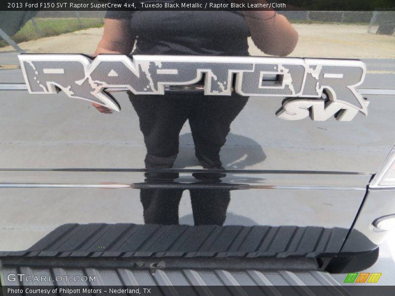Tuxedo Black Metallic / Raptor Black Leather/Cloth 2013 Ford F150 SVT Raptor SuperCrew 4x4