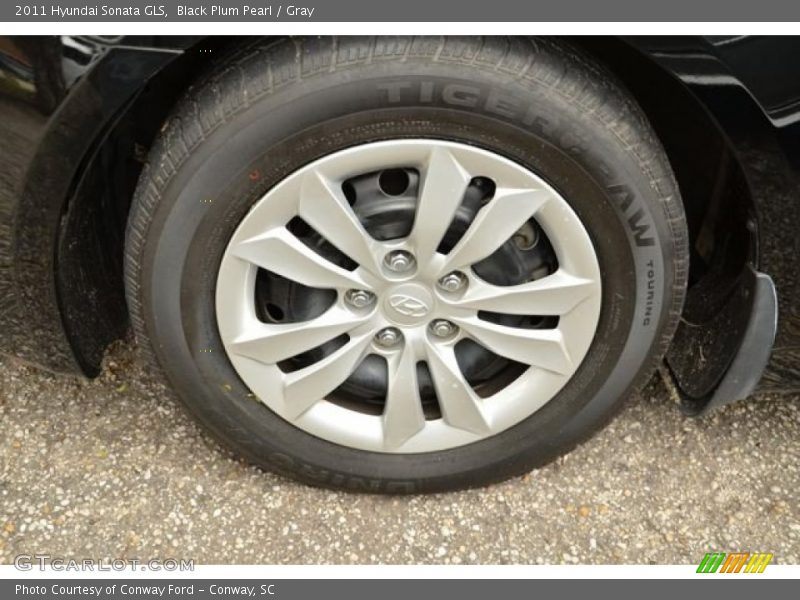 Black Plum Pearl / Gray 2011 Hyundai Sonata GLS