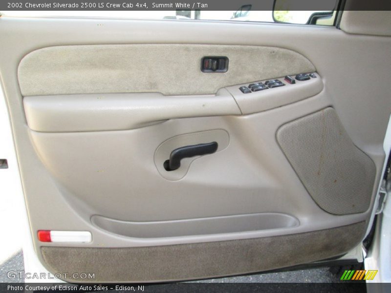 Door Panel of 2002 Silverado 2500 LS Crew Cab 4x4