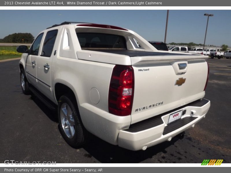 White Diamond Tricoat / Dark Cashmere/Light Cashmere 2013 Chevrolet Avalanche LTZ 4x4