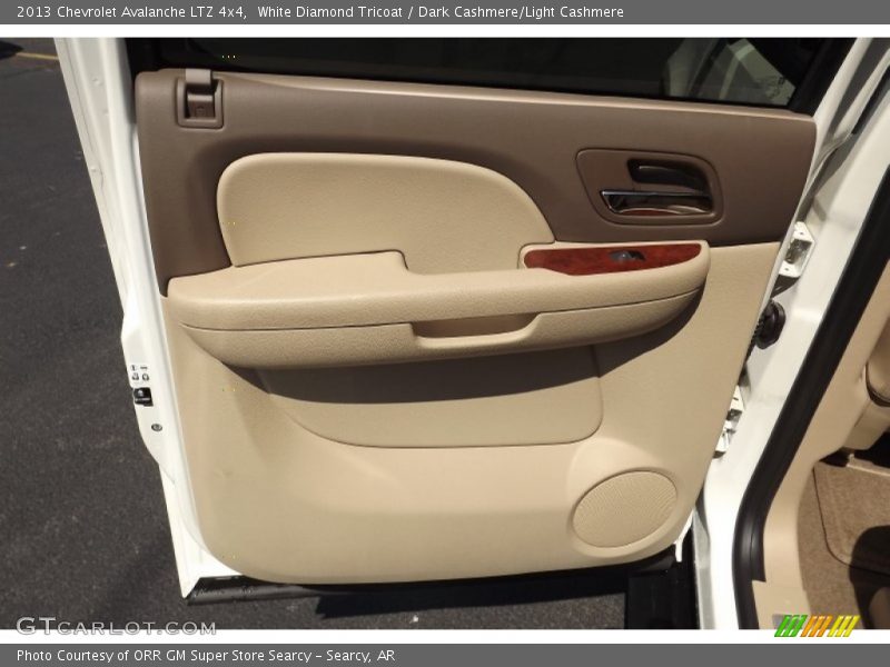 White Diamond Tricoat / Dark Cashmere/Light Cashmere 2013 Chevrolet Avalanche LTZ 4x4