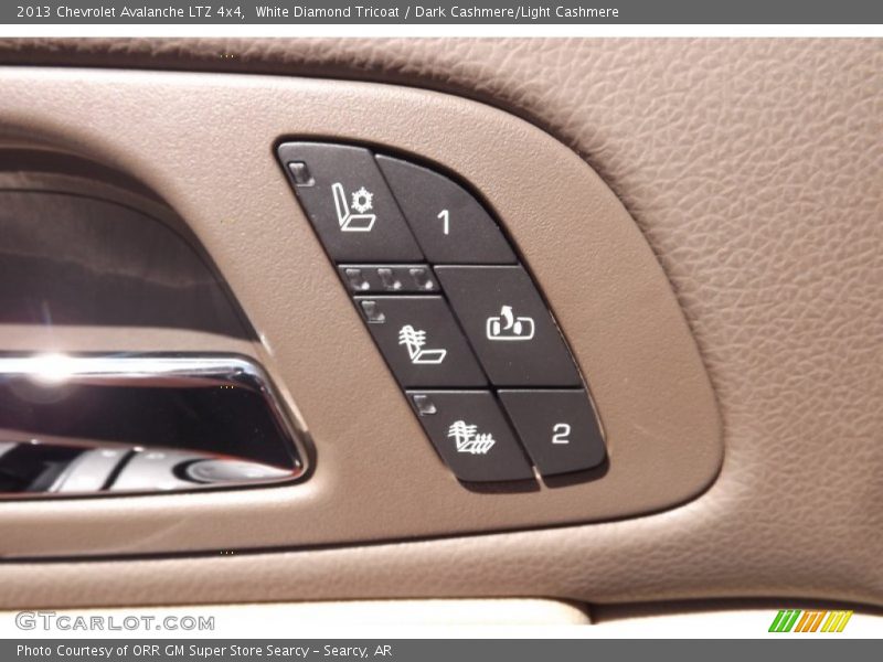 White Diamond Tricoat / Dark Cashmere/Light Cashmere 2013 Chevrolet Avalanche LTZ 4x4