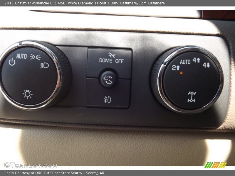 White Diamond Tricoat / Dark Cashmere/Light Cashmere 2013 Chevrolet Avalanche LTZ 4x4