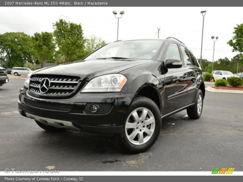 Front 3/4 View of 2007 ML 350 4Matic