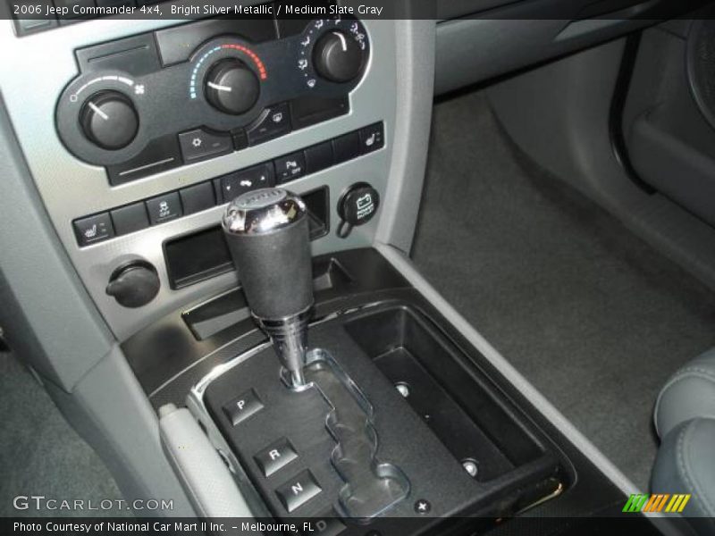 Bright Silver Metallic / Medium Slate Gray 2006 Jeep Commander 4x4