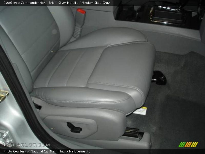 Bright Silver Metallic / Medium Slate Gray 2006 Jeep Commander 4x4