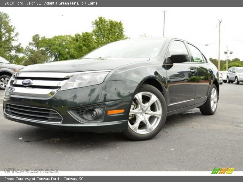 Front 3/4 View of 2010 Fusion SE