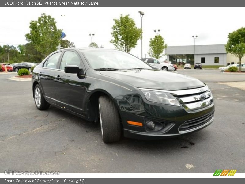 Atlantis Green Metallic / Camel 2010 Ford Fusion SE