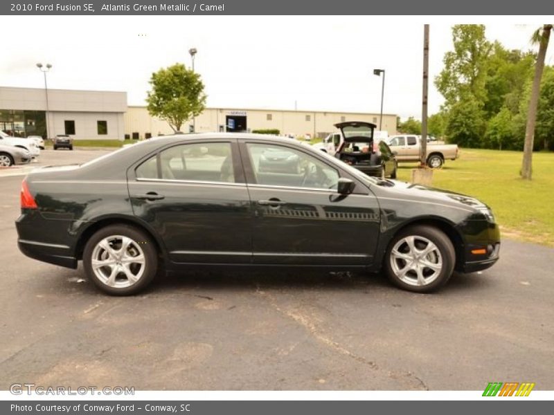 Atlantis Green Metallic / Camel 2010 Ford Fusion SE