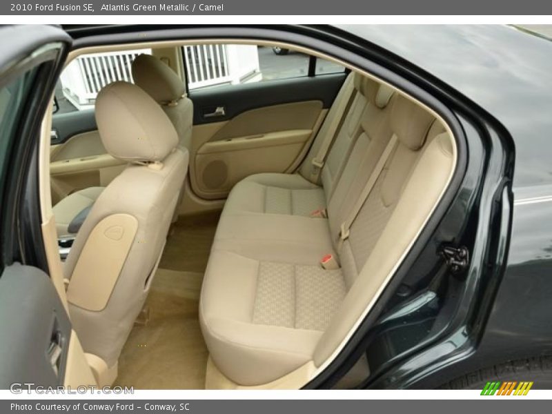 Atlantis Green Metallic / Camel 2010 Ford Fusion SE