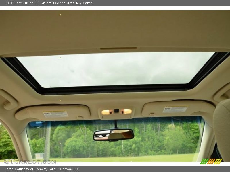 Atlantis Green Metallic / Camel 2010 Ford Fusion SE