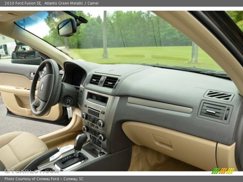 Atlantis Green Metallic / Camel 2010 Ford Fusion SE