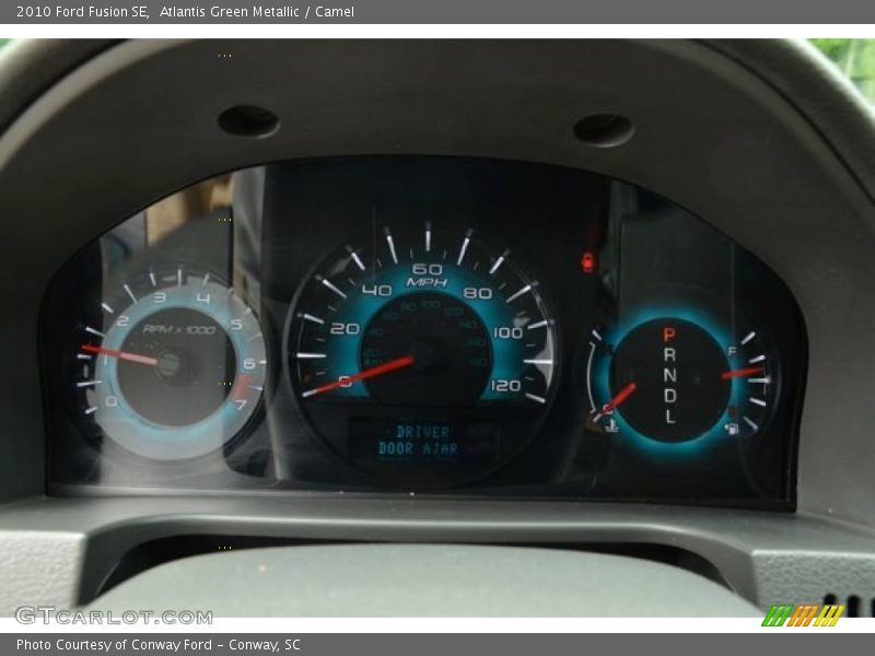 Atlantis Green Metallic / Camel 2010 Ford Fusion SE