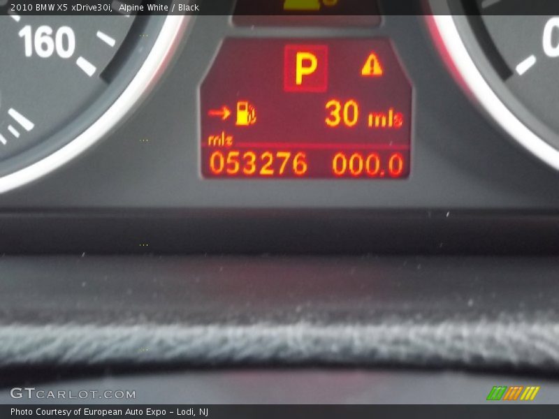 Alpine White / Black 2010 BMW X5 xDrive30i