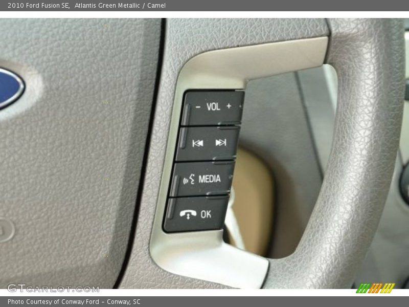 Atlantis Green Metallic / Camel 2010 Ford Fusion SE