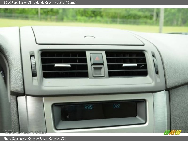 Atlantis Green Metallic / Camel 2010 Ford Fusion SE