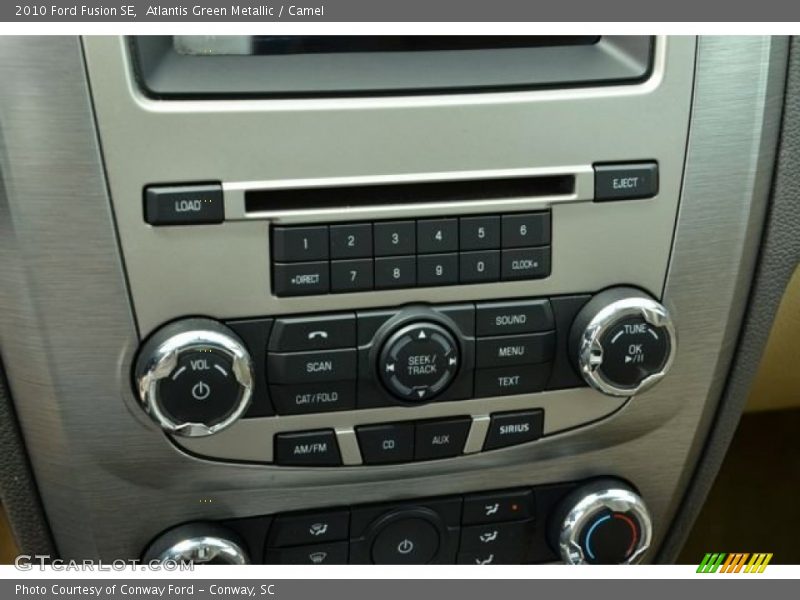 Atlantis Green Metallic / Camel 2010 Ford Fusion SE