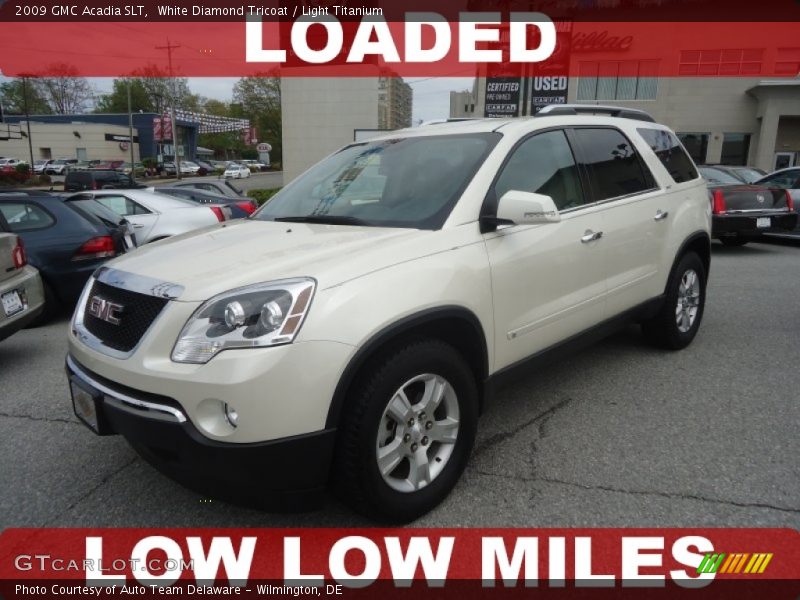 White Diamond Tricoat / Light Titanium 2009 GMC Acadia SLT