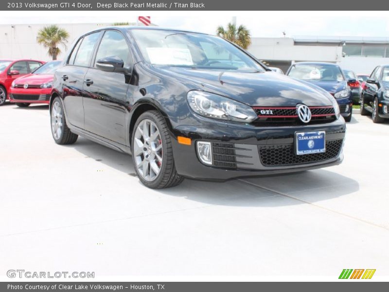 Deep Black Pearl Metallic / Titan Black 2013 Volkswagen GTI 4 Door