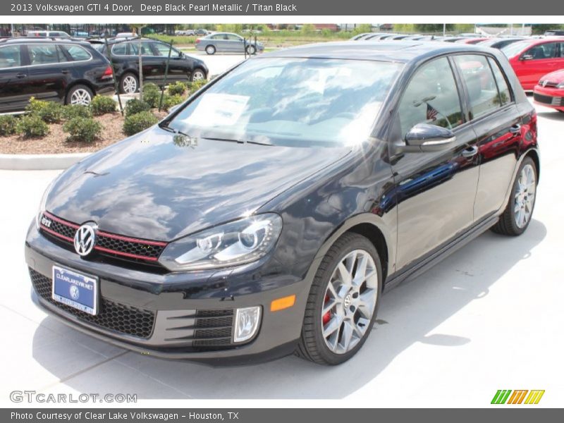 Deep Black Pearl Metallic / Titan Black 2013 Volkswagen GTI 4 Door