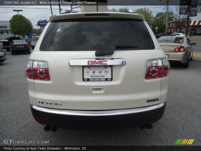 White Diamond Tricoat / Light Titanium 2009 GMC Acadia SLT