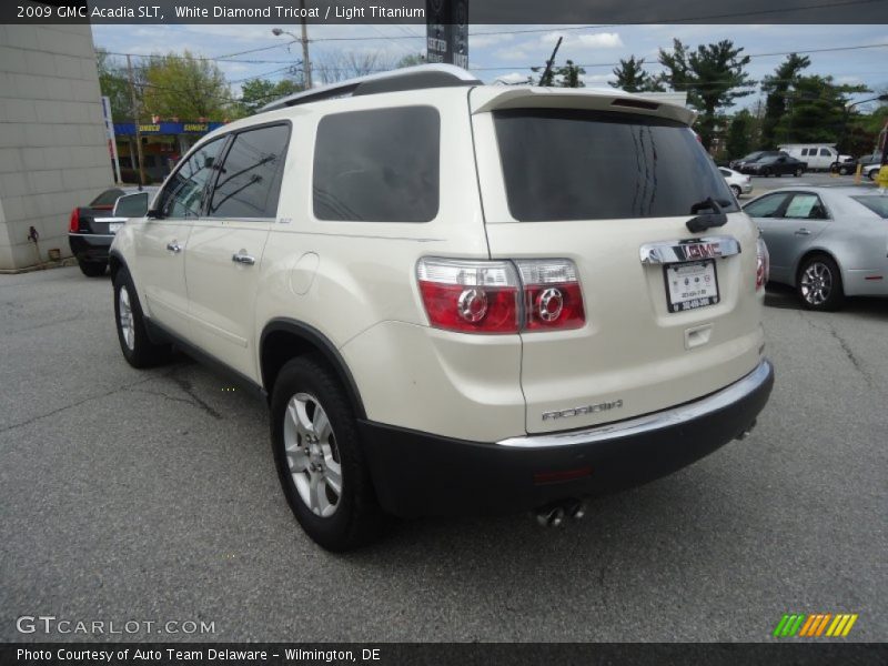 White Diamond Tricoat / Light Titanium 2009 GMC Acadia SLT