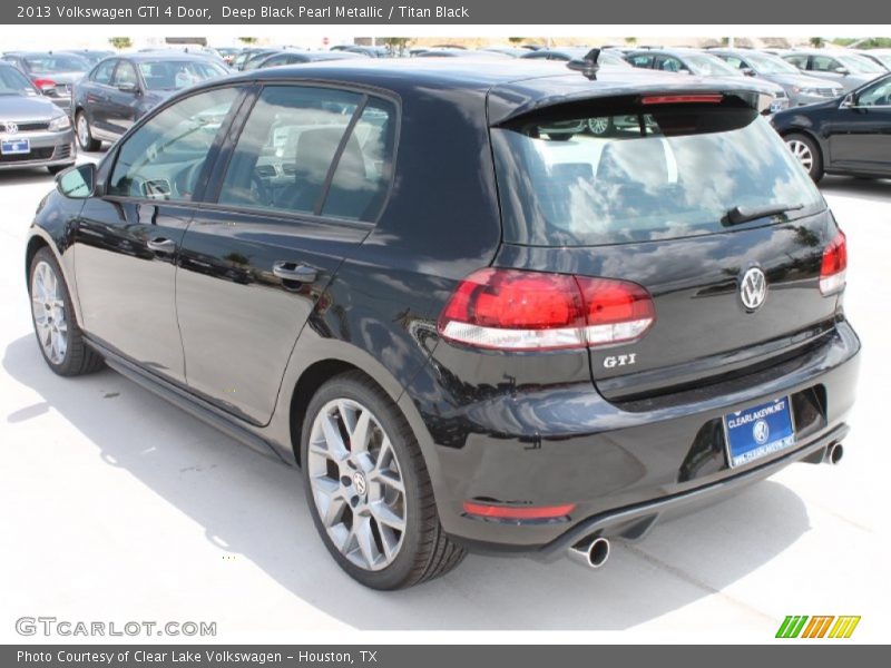 Deep Black Pearl Metallic / Titan Black 2013 Volkswagen GTI 4 Door