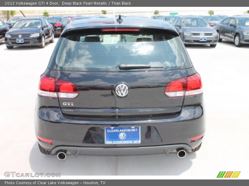 Deep Black Pearl Metallic / Titan Black 2013 Volkswagen GTI 4 Door