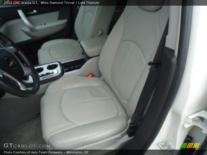 White Diamond Tricoat / Light Titanium 2009 GMC Acadia SLT