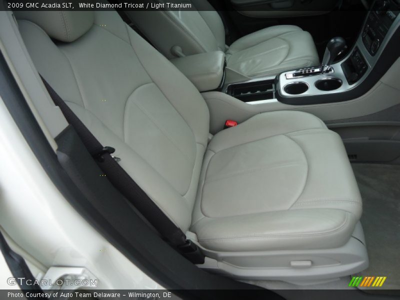 White Diamond Tricoat / Light Titanium 2009 GMC Acadia SLT